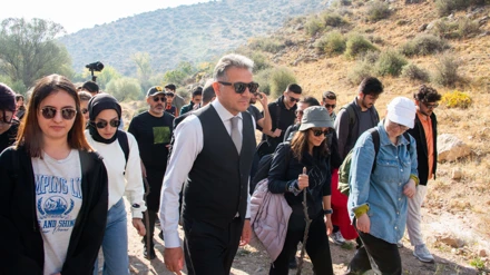 Rektör Aksoy, temiz çevre farkındalığı için Doğa Yürüyüşü’ne katıldı